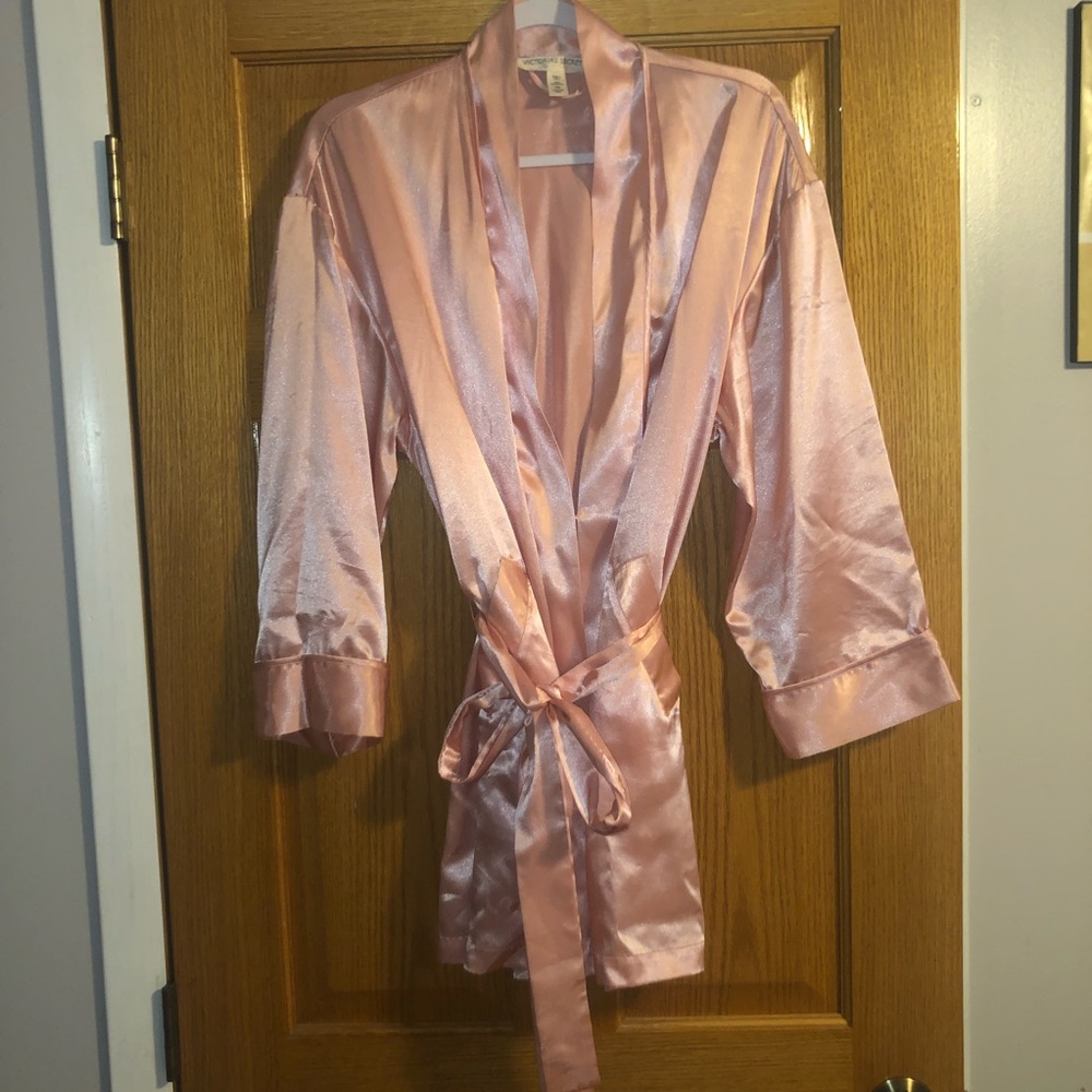 Victoria’s Secret Satiny Feeling Robe